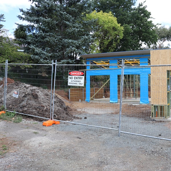 do you deliver and set up temporary fencing and what's the price for these services in Belle Valley